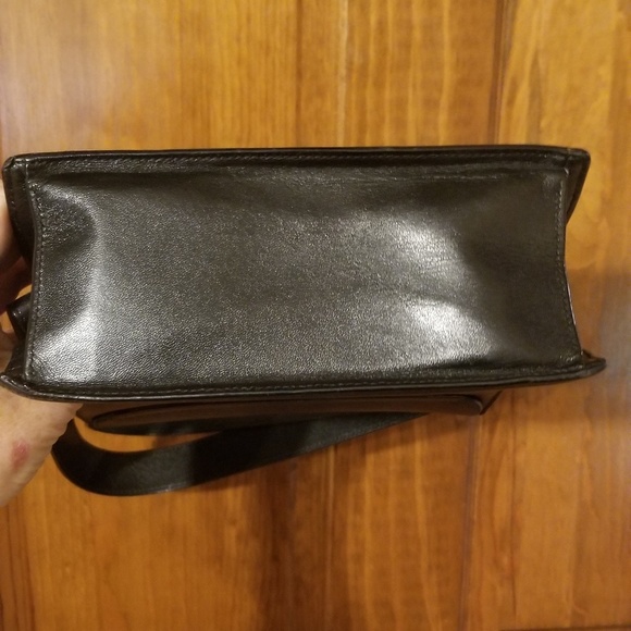 Black leather Gucci shoulder bag